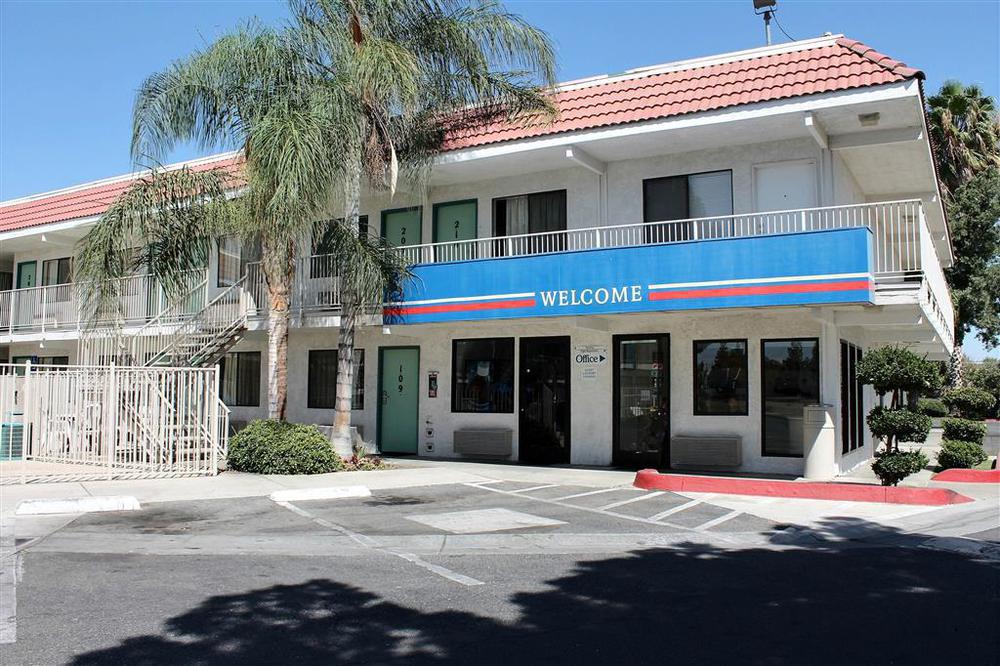 Motel 6-Bakersfield, Ca - Convention Center Luaran gambar