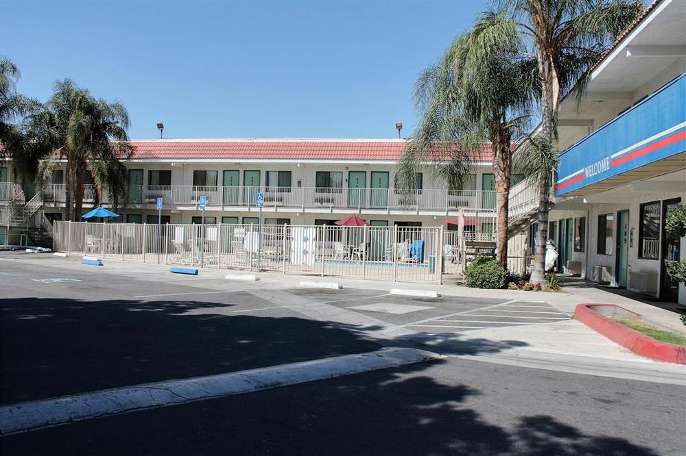 Motel 6-Bakersfield, Ca - Convention Center Luaran gambar