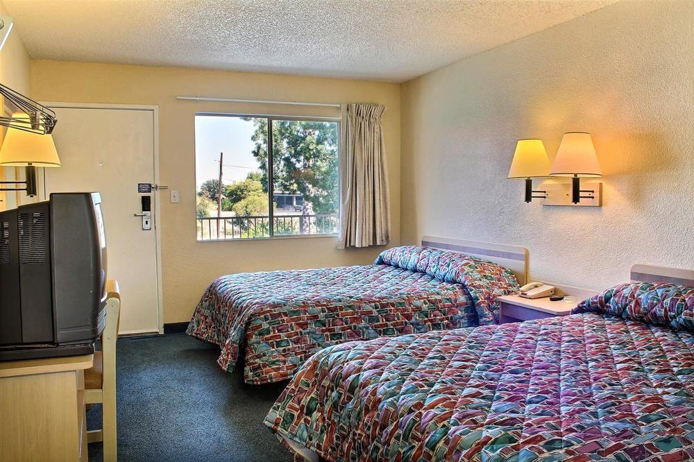 Motel 6-Bakersfield, Ca - Convention Center Luaran gambar