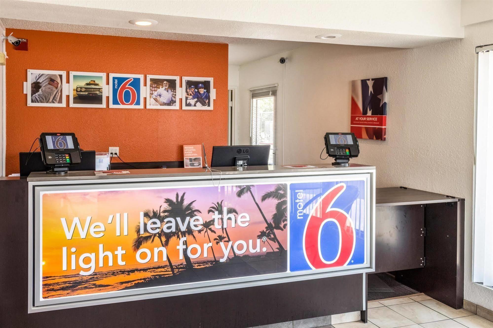 Motel 6-Bakersfield, Ca - Convention Center Luaran gambar