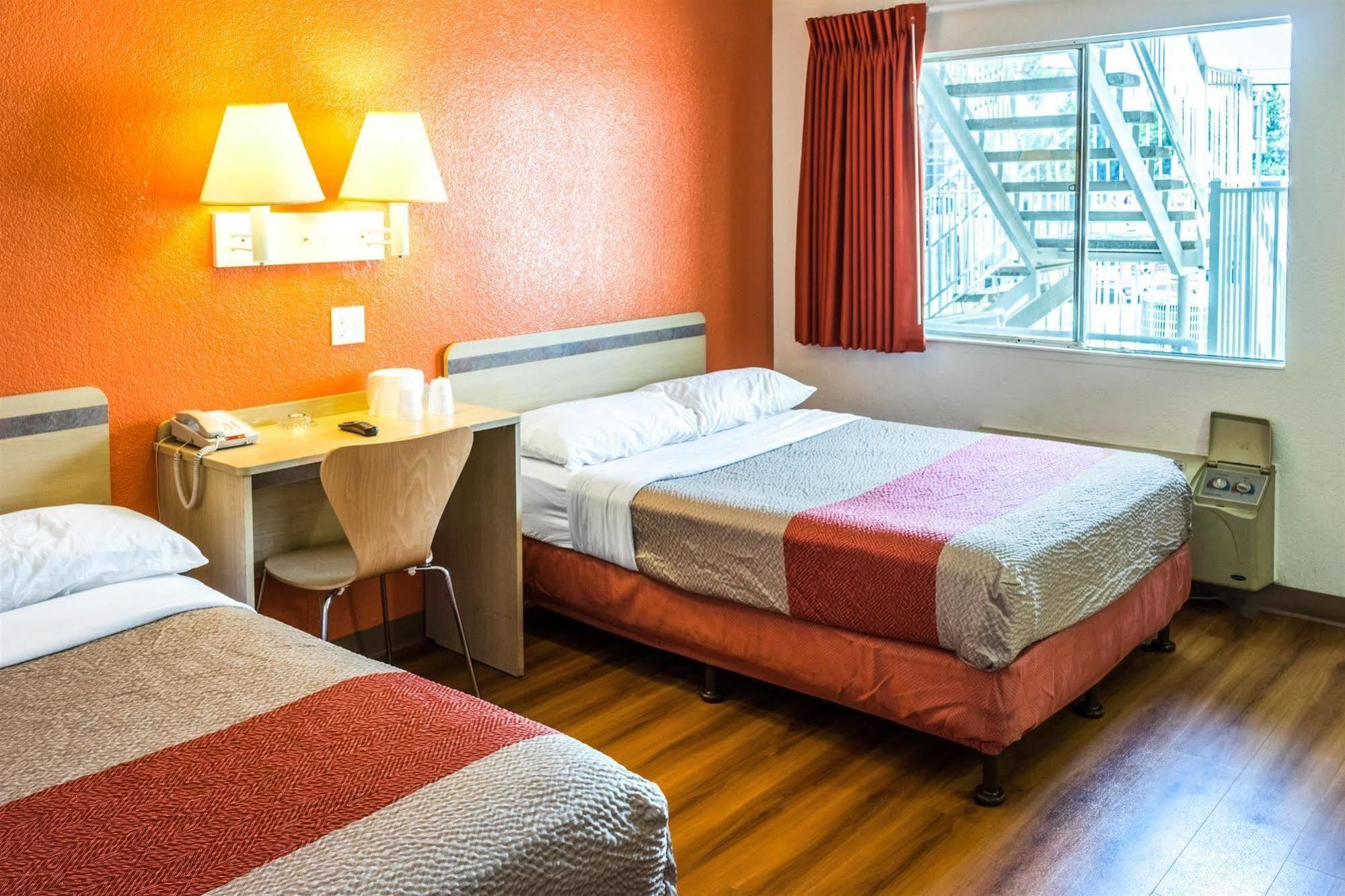 Motel 6-Bakersfield, Ca - Convention Center Luaran gambar