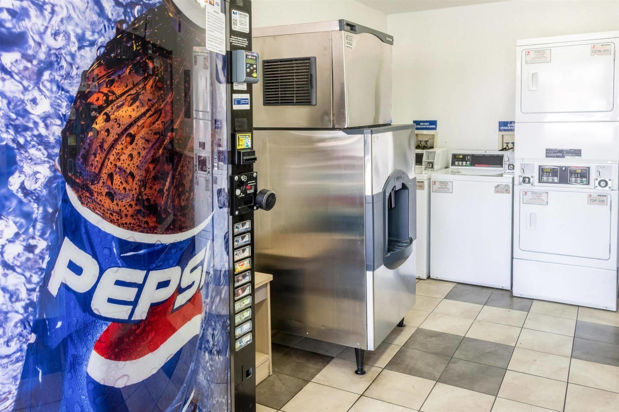 Motel 6-Bakersfield, Ca - Convention Center Luaran gambar