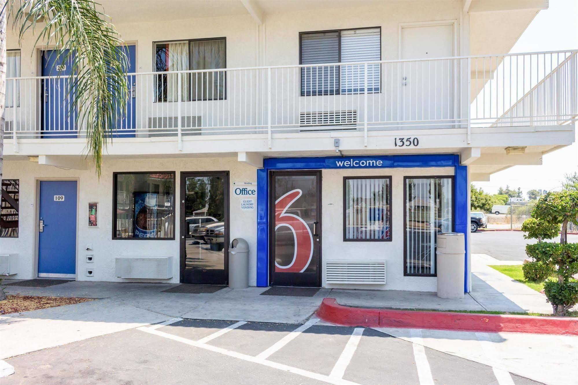 Motel 6-Bakersfield, Ca - Convention Center Luaran gambar